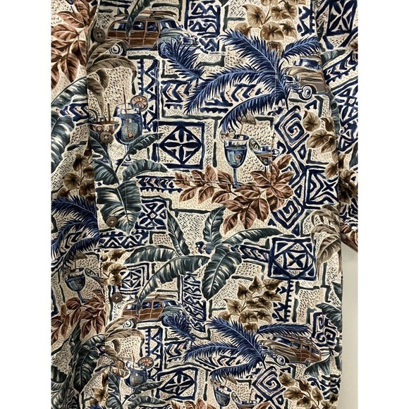 PIERRE Cardin Button Down Shirt MEDIUM Mens Hawaiian Floral Short Sleeve Tribal - Picture 3 of 4